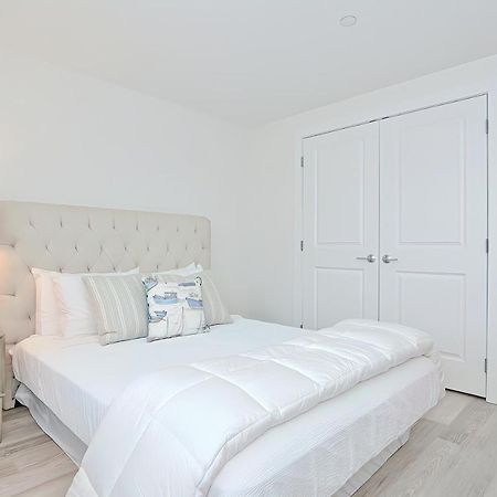 Downtown Plymouth Waterfront Luxury Condos Екстер'єр фото